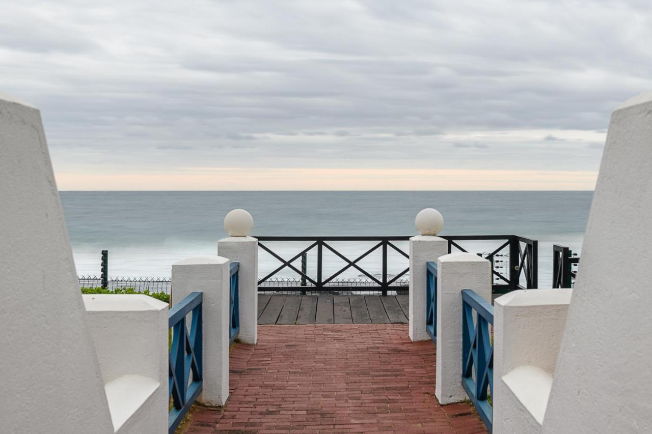 Le Paradis, Self-Catering Beachfront Apartments バリート エクステリア 写真